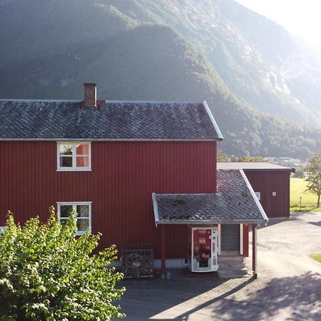 Andalsnes Hostel エクステリア 写真